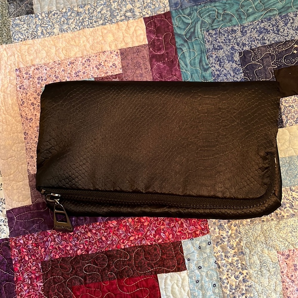 Like New Felix Rey Clutch